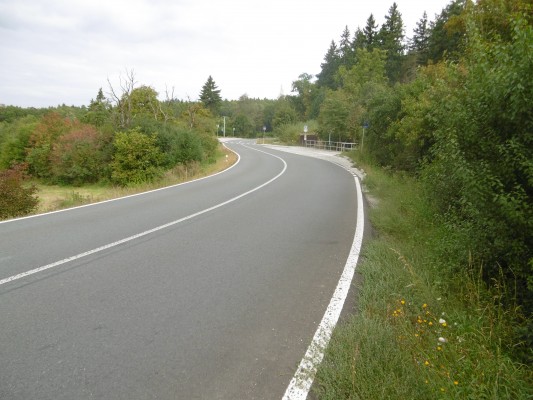 III/37915 Bílovice n.S., Lesní škola Jezírko