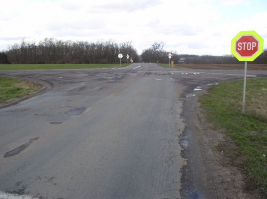 II/397, III/3974 Čejkovice okružní křižovatka