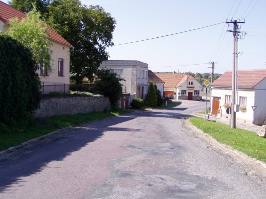 III/40826 Žerůtky průtah