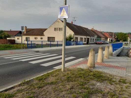 II/152 Hajany - Želešice, 1. stavba, Želešice průtah