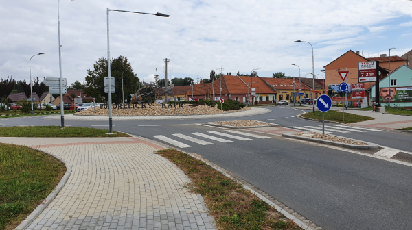 II/416 Pohořelice - okružní křižovatka