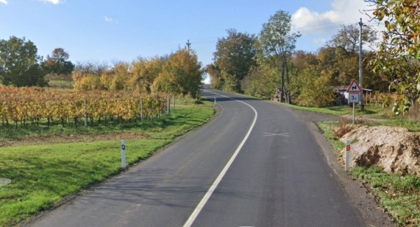 III/42222 Dolní Bojanovice - Starý Poddvorov