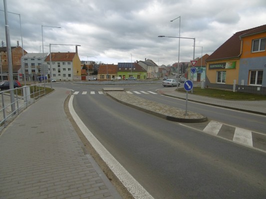 II/152, II/394 Ivančice, okružní křižovatka - U Tří Kohoutů