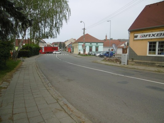 II/152, II/394 Ivančice, okružní křižovatka - U Tří Kohoutů