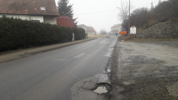 II/373 Jedovnice průtah