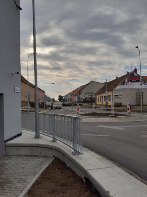 II/425, III/41617 Rajhrad, okružní křižovatka