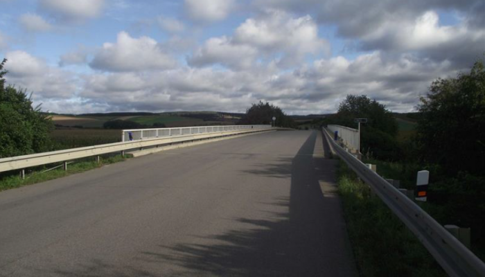 III/3833 Velatice, most 3833-1 přes D1