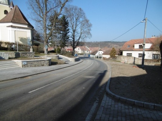 III/3867 Veverské Knínice, průtah a most