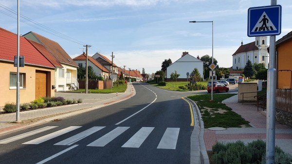 III/42211 Vlkoš - průtah