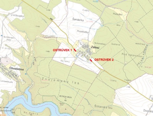 II/408 Zálesí, vjezdové brány