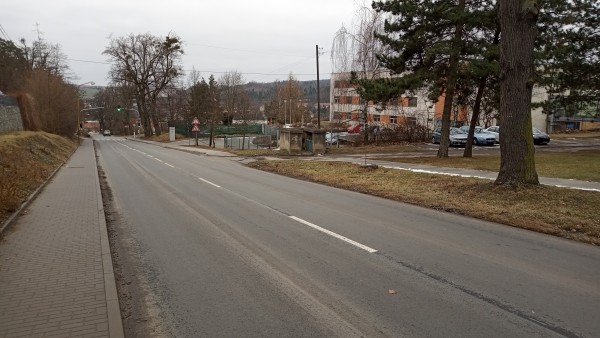 II/395 Zastávka průtah