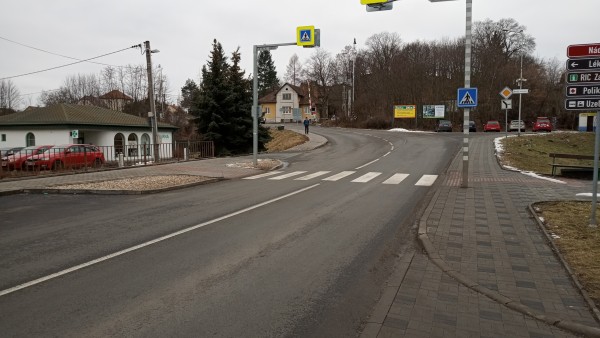 II/395 Zastávka průtah