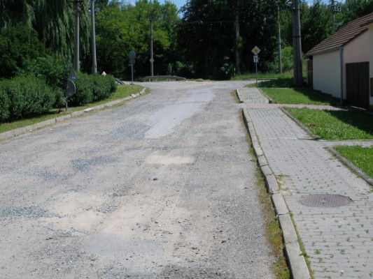 III/41710 Blažovice ulice Nádražní