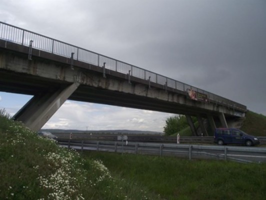 III/42115 most přes dálnici D2 před Rakvicemi, ev. č. 42115-0a