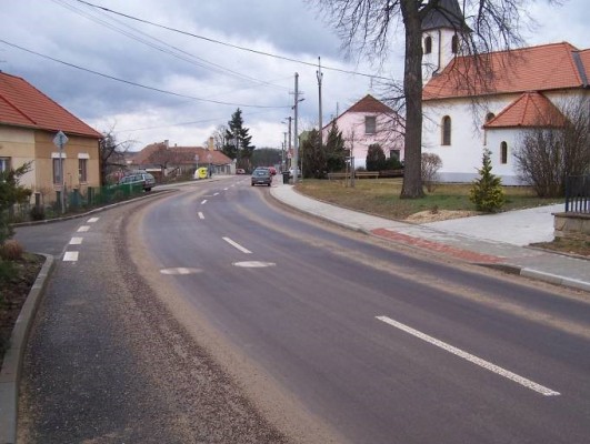 III/40832, III/40833 Mramotice průtah